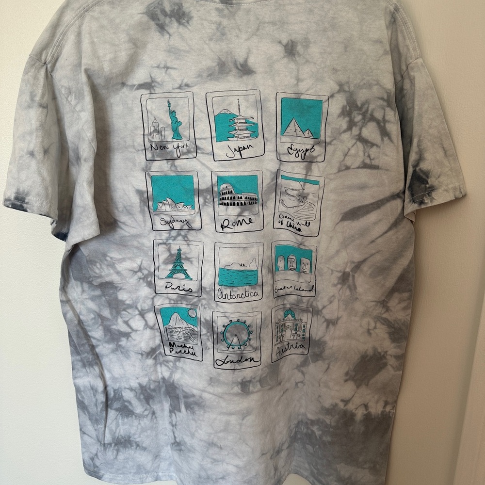 Gray Tie-Dye Traveller Graphic T-Shirt
